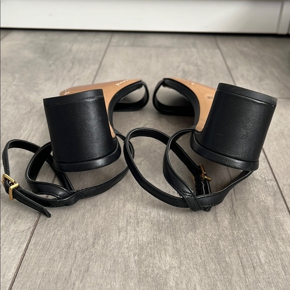 VINCE CAMUTO NWT Lylah Black Leather Ankle Strap Heel Sandal, Size 8/39 - Picture 15 of 15